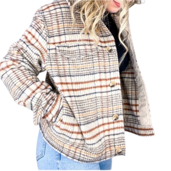 Joie Jackets & Blazers - Joie Plaid Shacket Button Down Pockets Large Tartan Collared Cream Brown